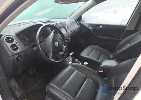 2010 Volkswagen Tiguan Se/Sel z USA, uszkodzony, nr VIN WVGBV7AX8AW515384